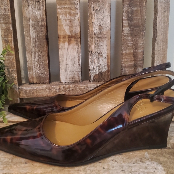 Stuart Weitzman Patent Tortoise Sling Back Wedge Size 6N - Picture 3 of 6